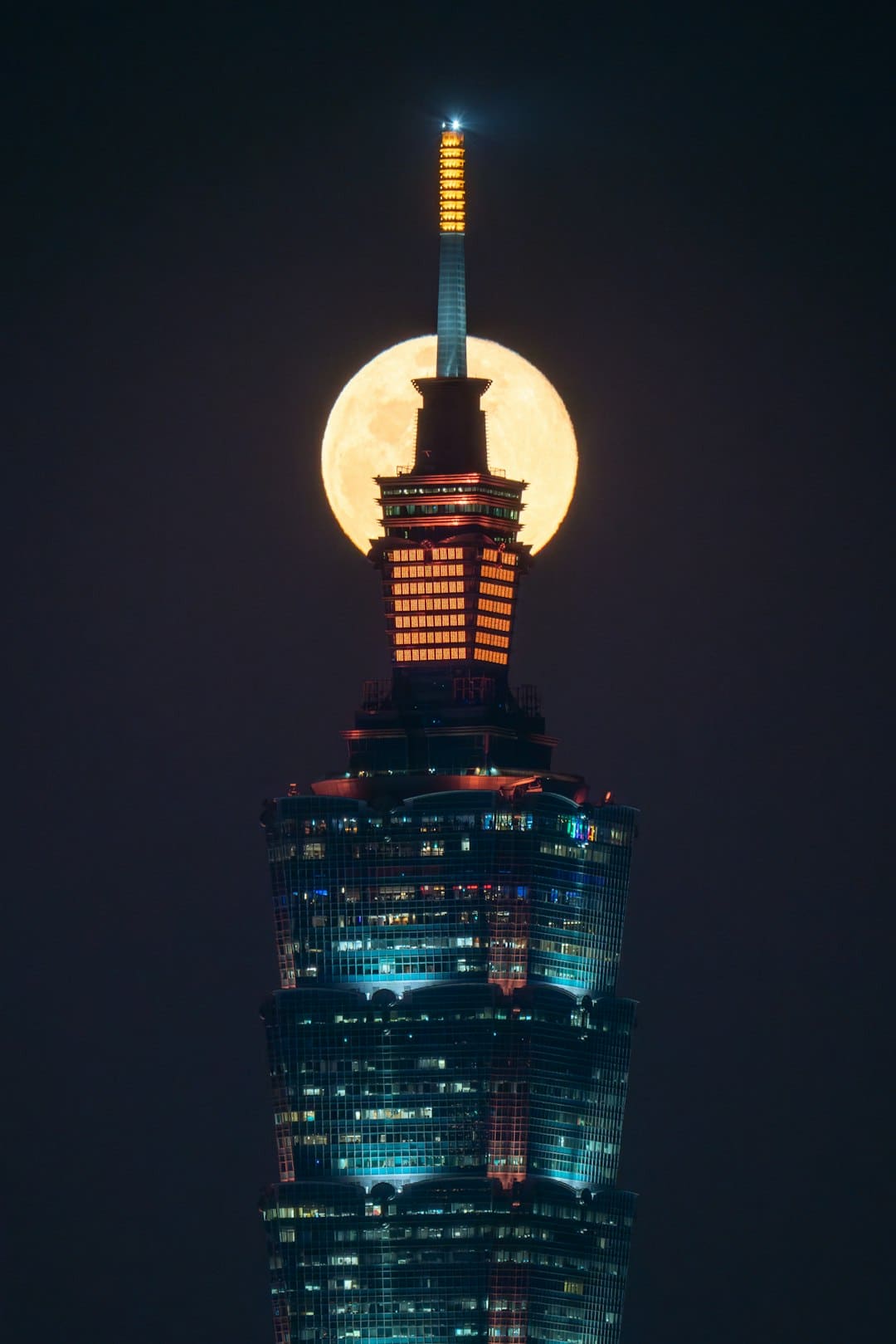 奇特！昨日“天地板” 今天“地天板”！华丰股份股价大幅震动